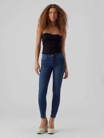 VERO MODA Skinny Jeans 'June' in Blau