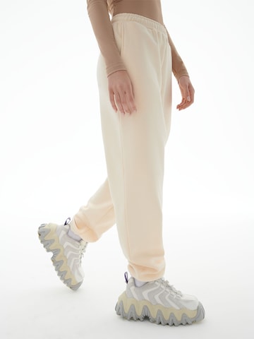 LENI KLUM x ABOUT YOU Loose fit Trousers 'Lea' in White