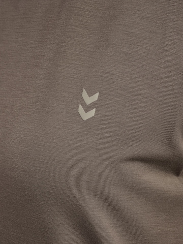 Hummel Performance Shirt in Brown