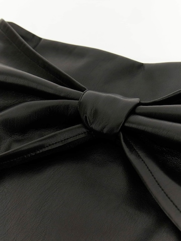 GUESS Skirt in Black