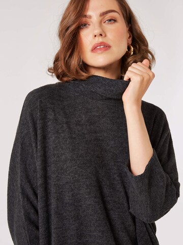 Robes en maille Apricot en noir