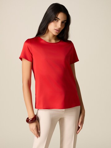 Maglietta di oltre in rosso