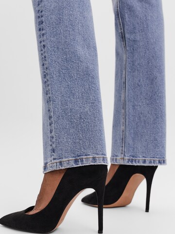 regular Jeans 'Drew' di VERO MODA in blu