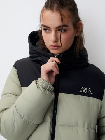 Pull&Bear Jacke in Grün