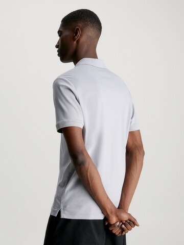 T-Shirt Calvin Klein en argent