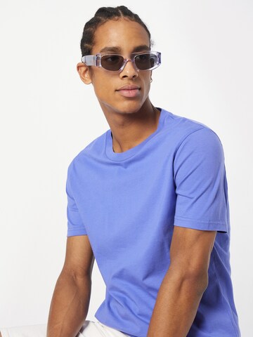 Coupe regular T-Shirt 'JAAMES' ARMEDANGELS en violet