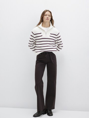 Mavi Sweater in White