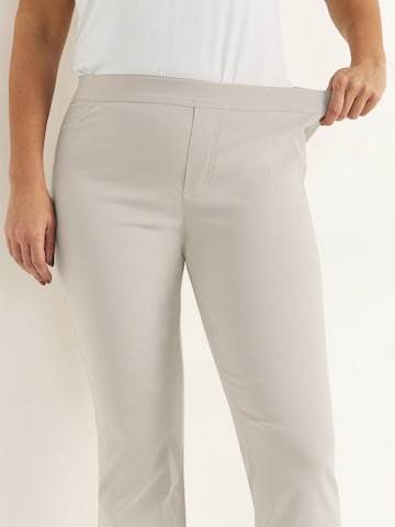 évasé Pantalon Cellbes of Sweden en beige
