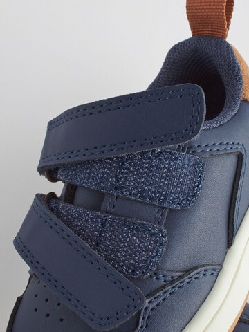Baskets Next en bleu