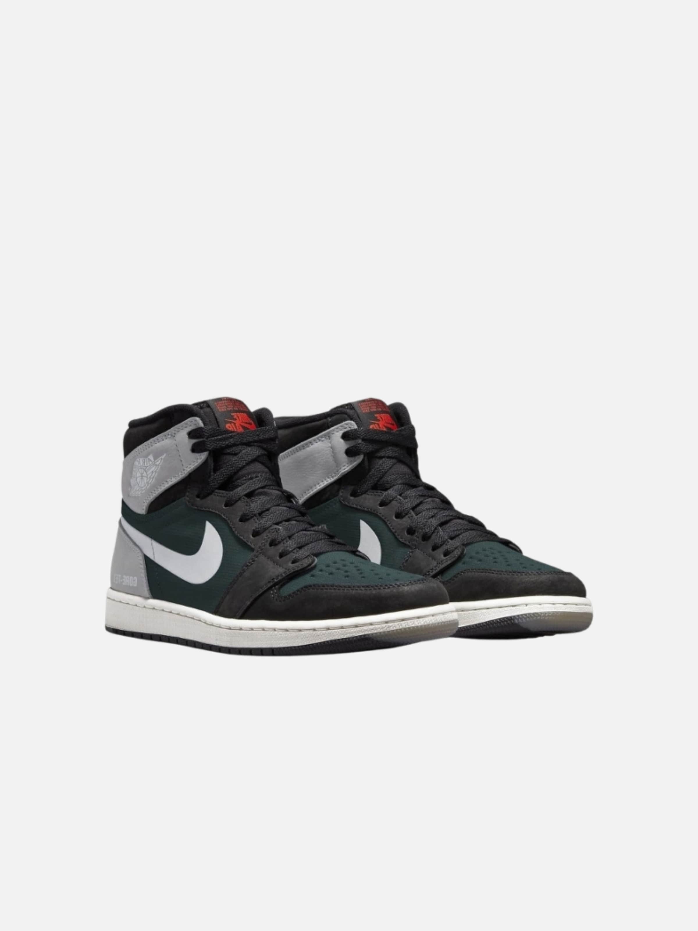 Jordan Sneakers hoog 'Air 1 Retro High Element Gore-Tex' in Grijs