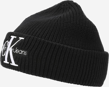 Calvin Klein Jeans Beanie in Black: front