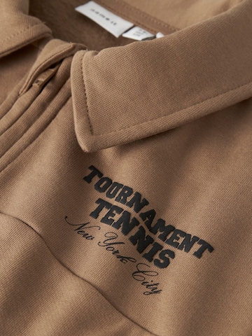 NAME IT - Sudadera en marrón