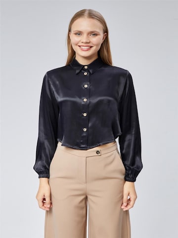HOME STORE Blouse in Zwart: voorkant