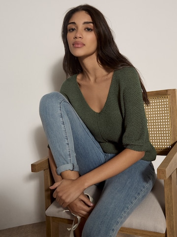 Pull-over ' ' Apricot en vert : devant