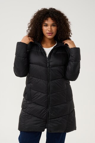 KAFFE CURVE Jacke 'Susanna' in Schwarz: Vorderseite