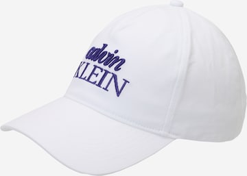 Șapcă de la Calvin Klein pe alb: față
