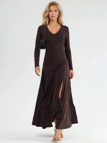 Qu Style Dress 'Maxi' in Brown: front