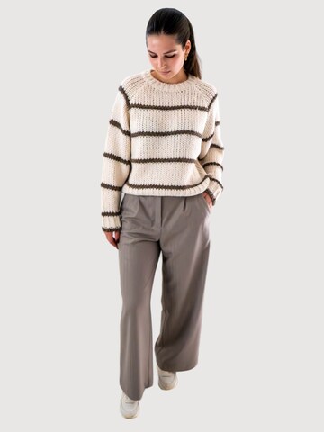 WEARABLE STORIES Pullover 'Nayla' in Beige