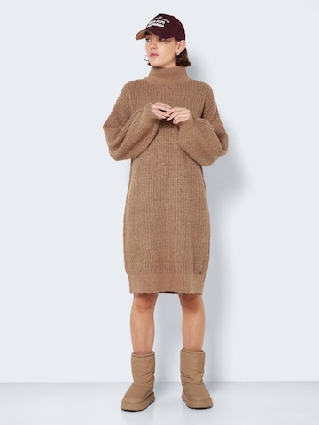 Noisy may Knit dress 'ROBINA' in Brown: front