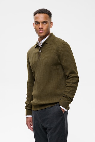 Matinique Sweater in Brown: front