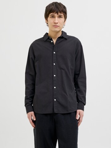 Coupe slim Chemise 'JJEBREEZE' JACK & JONES en noir : devant