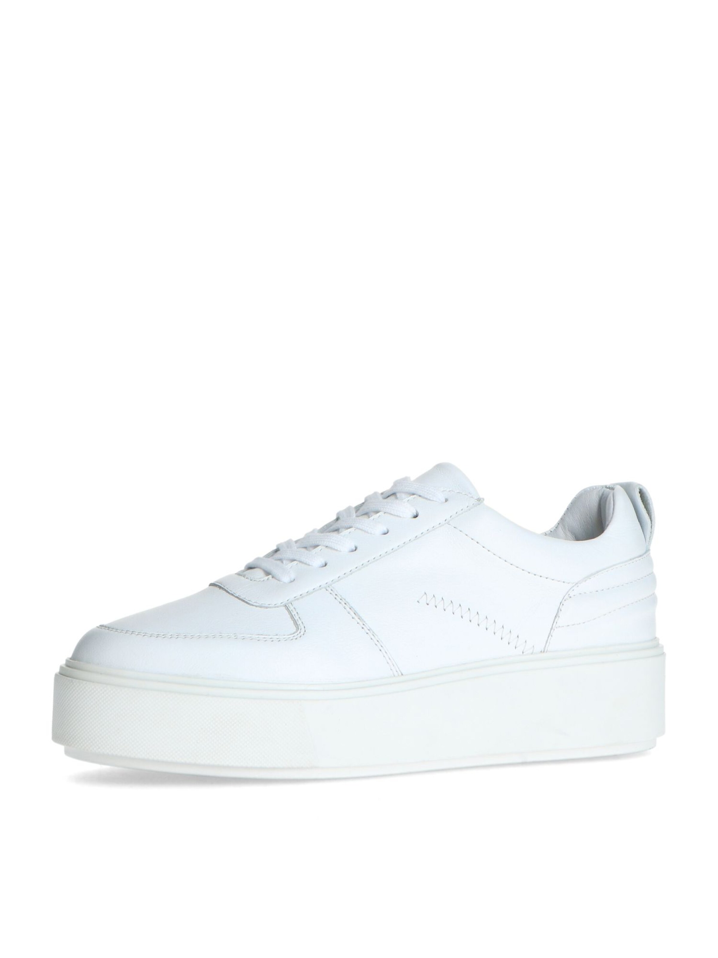 Baskets basses SACHA en blanc