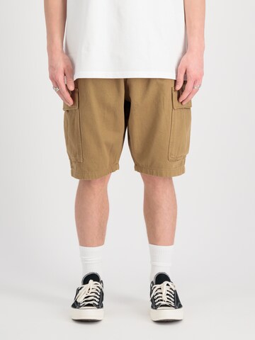 ALPHA INDUSTRIES Loosefit Kapsáče – zelená: přední strana