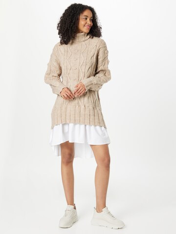 River Island Stickad klänning i beige: framsida