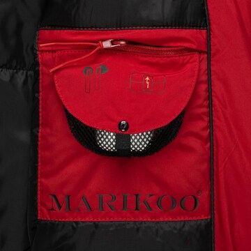 MARIKOO Mantel in Rot