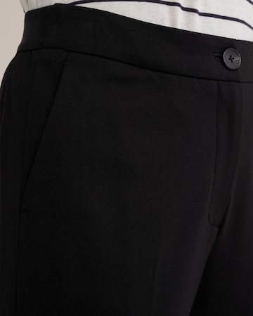 WE Fashion - Bootcut Pantalón de pinzas en negro