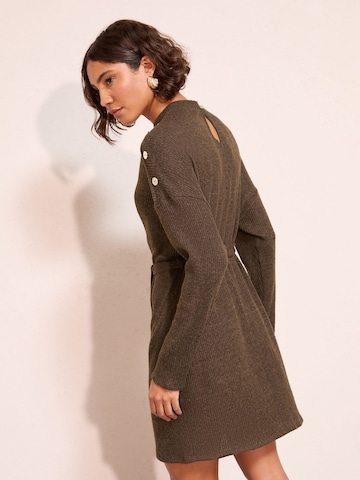 Friends Like These Платье в Коричневый