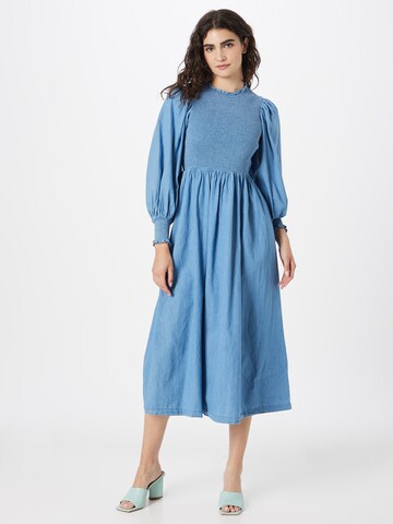 Robe Warehouse en bleu : devant