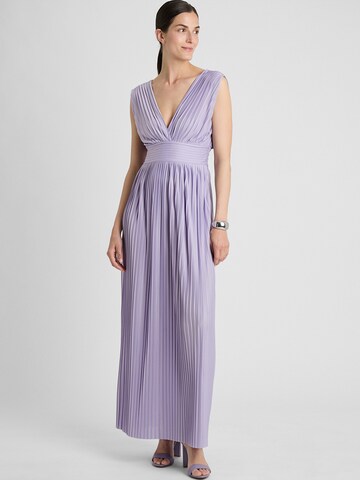 Guido Maria Kretschmer Women Evening dress 'Linnea' in Purple: front