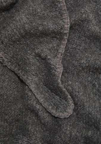 s.Oliver Schal in Grau