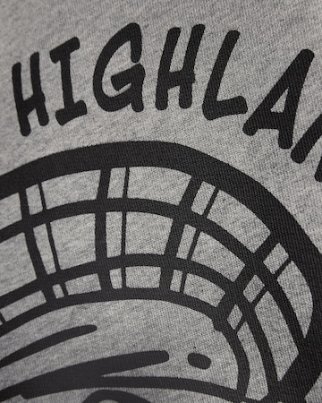 Lyle & Scott Sweatshirt 'Highlander' in Grijs