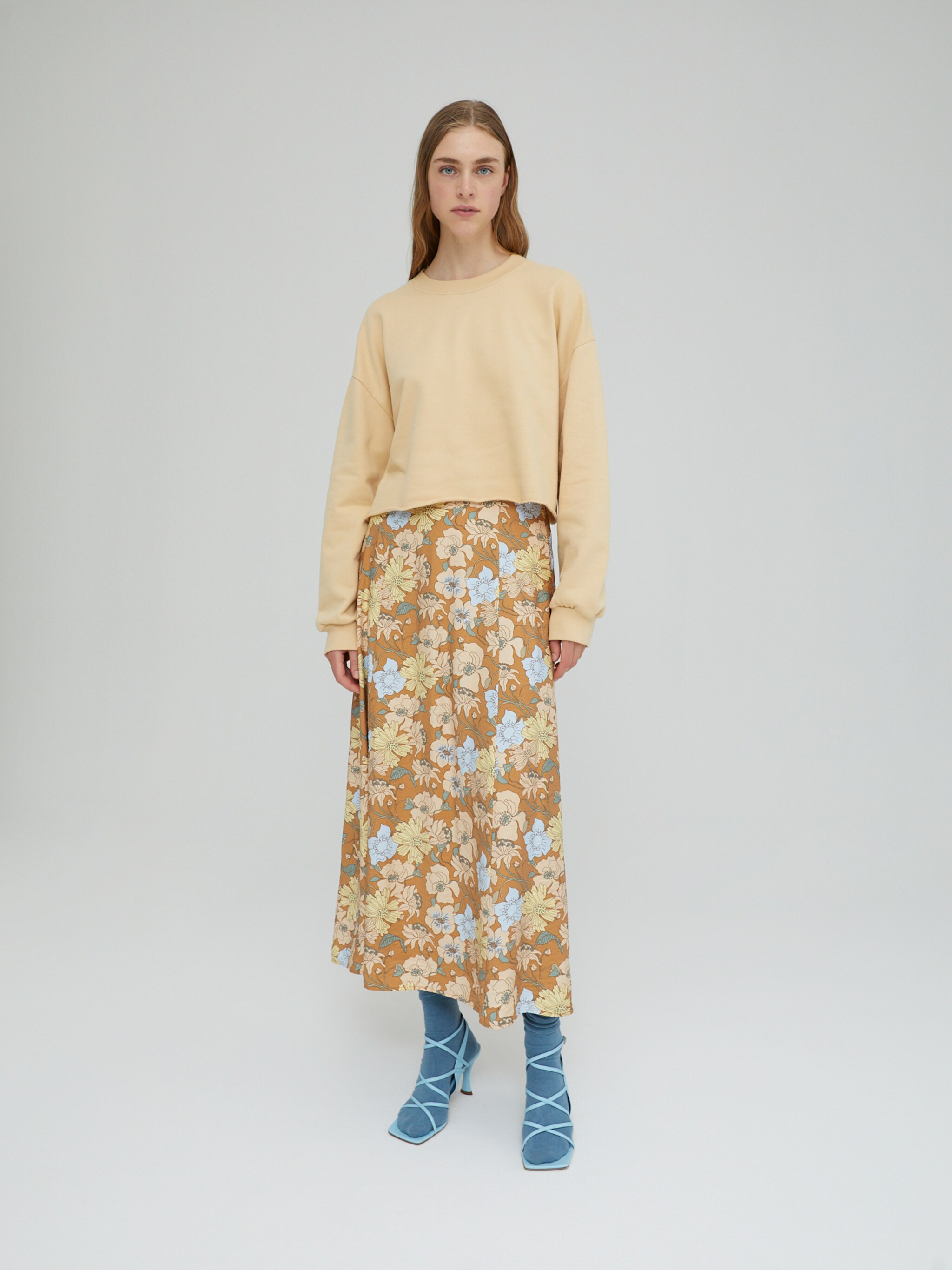 EDITED Produkter Sweatshirt 'Renata' camel