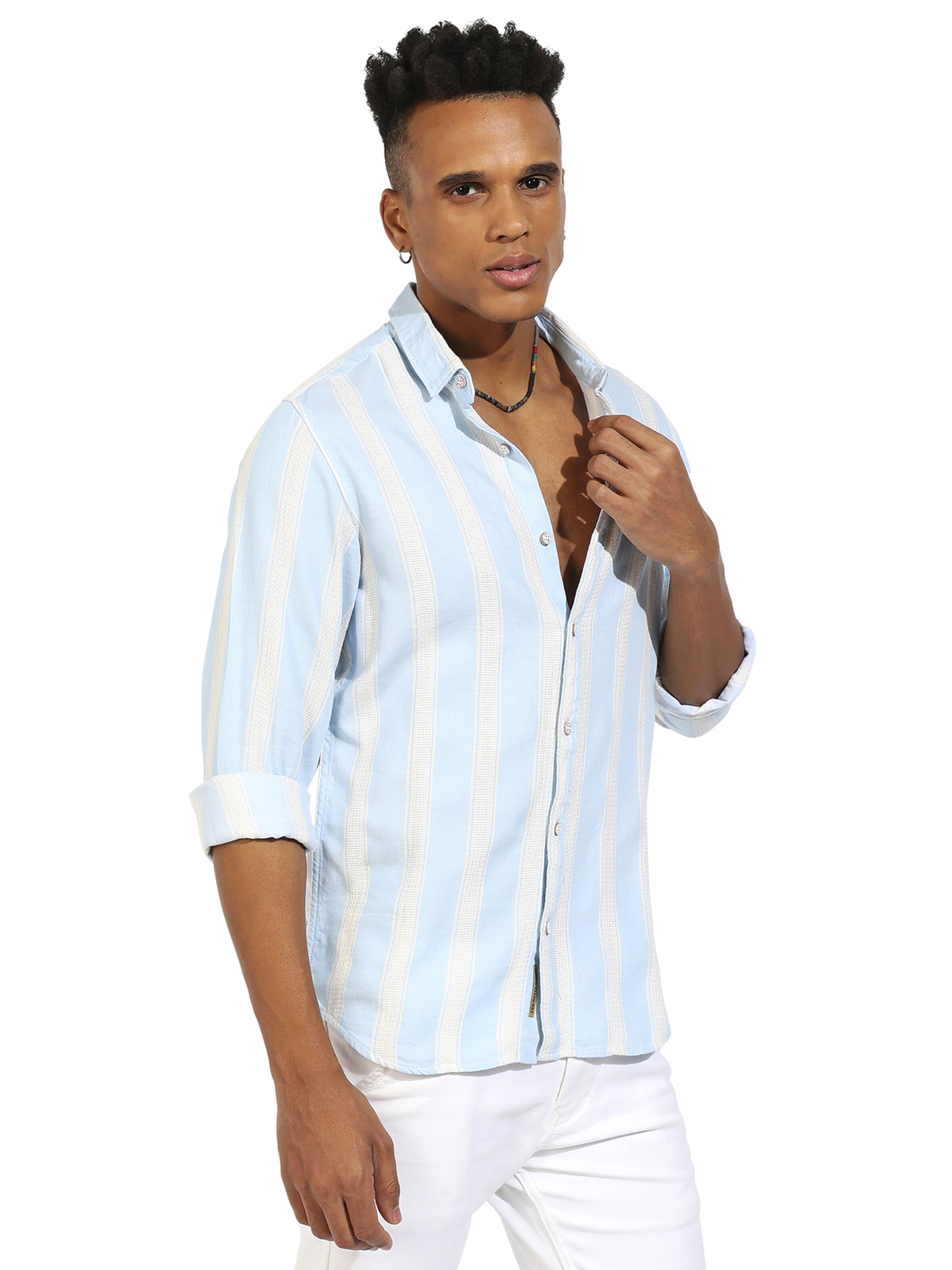 Campus Sutra Regular fit Button Up Shirt in Blue