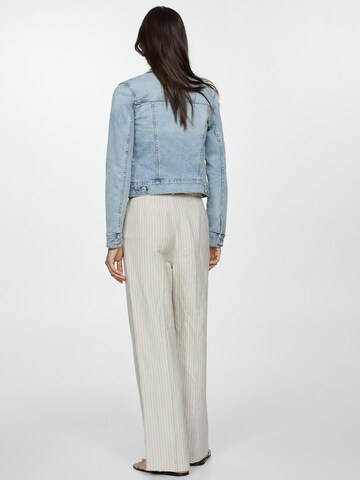 Geacă de primăvară-toamnă 'VICKY' de la MANGO pe albastru