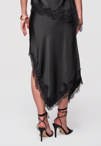 Ombre Skirt in Black