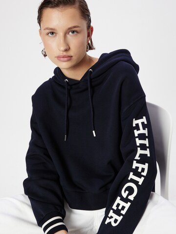 TOMMY HILFIGER Sweatshirt i blå