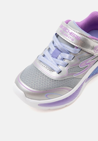 Sneaker 'COSMIC GLOW 2.0' di SKECHERS in argento