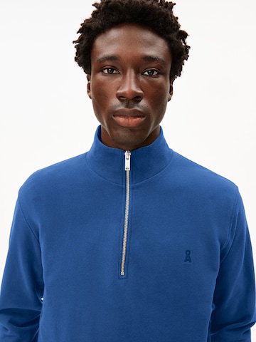 ARMEDANGELS Sweatshirt in Blue