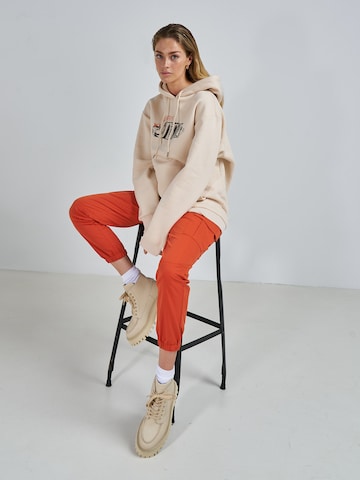 ABOUT YOU x Swalina&Linus Sweatshirt 'Ilja' i beige