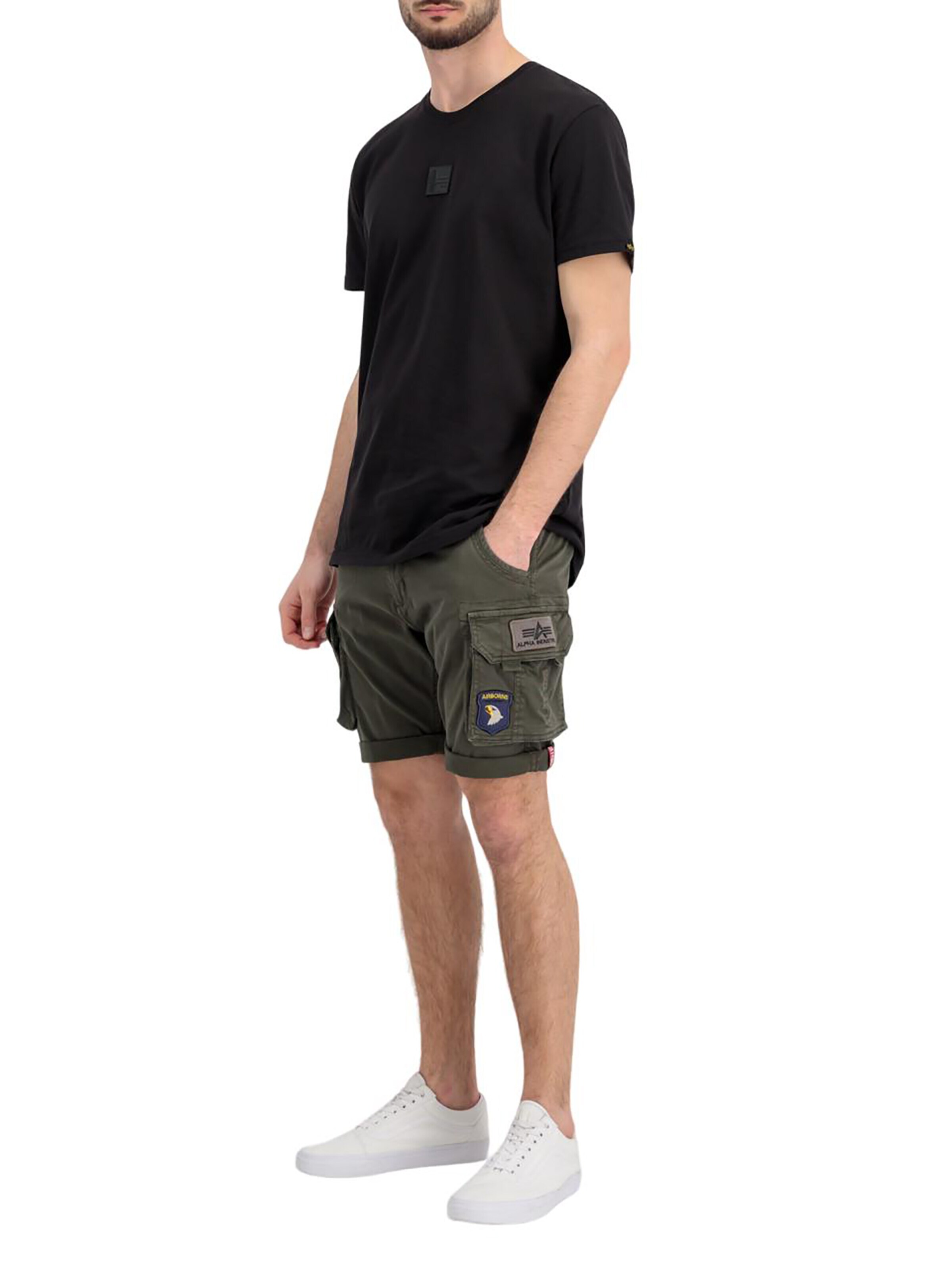 ALPHA INDUSTRIES Regular Cargo Pants 'Crew Patch' in Grey: front
