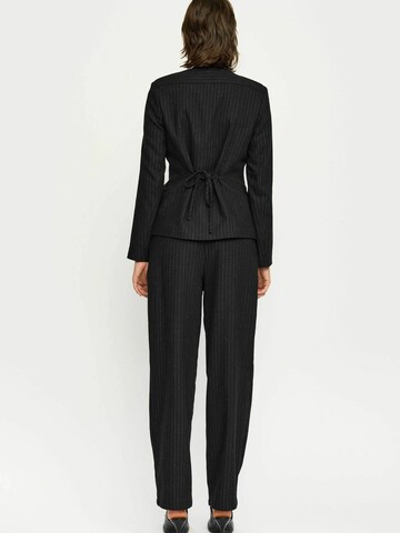 Soft Rebels Regular Laskoshousut värissä musta