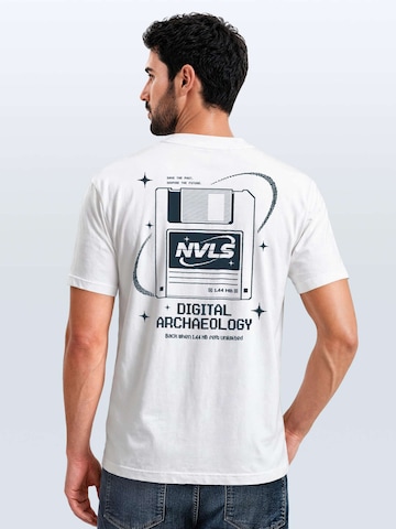Neverless Shirt 'Digital Archaeology' in White