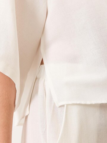 Completo pantalone di Bianco Lucci in bianco