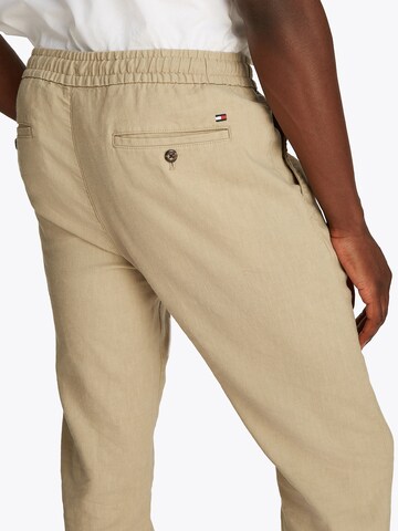 Regular Pantaloni 'Harlem' de la TOMMY HILFIGER pe bej