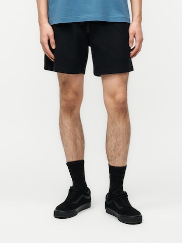 Regular Pantalon HOLLISTER en noir : devant