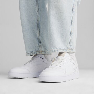 Baskets basses 'Doublecourt' PUMA en blanc : devant